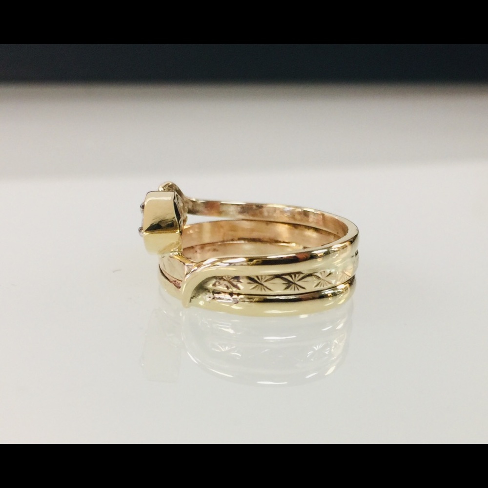 Gold and Diamond Snake ring - Picture 4 of 7